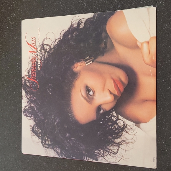 1987 STEPHANIE MILLS Album - Picture 1 of 7